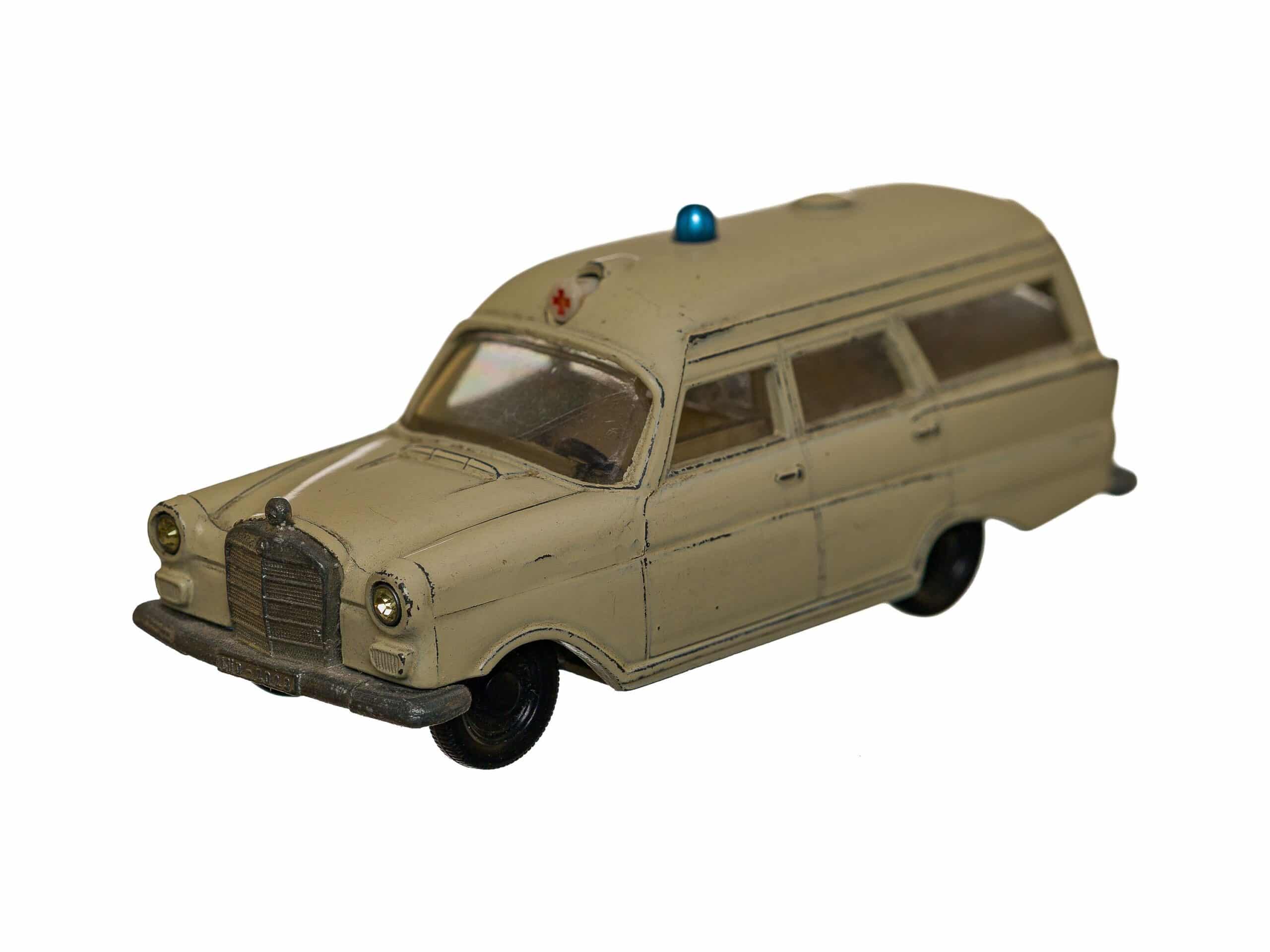Siku V233 Binz Krankenwagen (Mercedes) 1 Siku V233 Binz Krankenwagen (Mercedes)