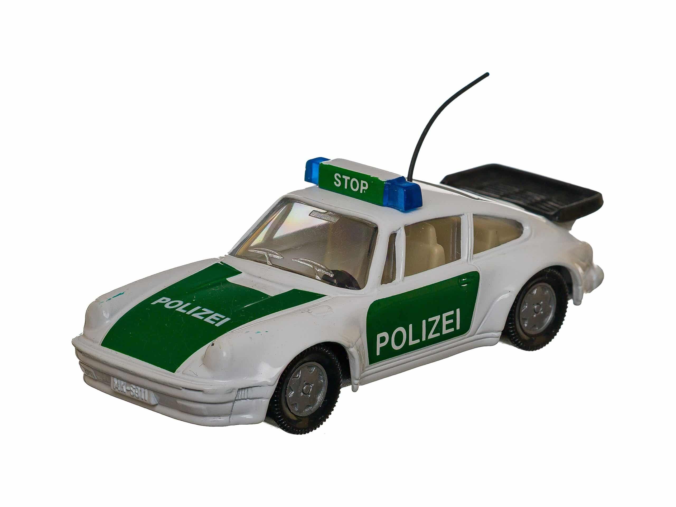 Siku 1316 Polizei Autobahn Streifenwagen (Porsche) 1:55 1 Siku 1316 Polizei Autobahn Streifenwagen (Porsche) 1:55