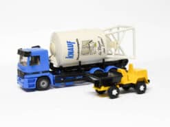 Siku 3436 Mercedes Silo-LKW mit Frontkipper (Knauf) 1:55 OVP 5 Siku 3436 Mercedes Silo-LKW mit Frontkipper (Knauf) 1:55 OVP – Bild 2